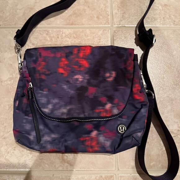 lululemon athletica Handbags - Lululemon | Party Om Crossbody Bag | Simple Blooms Regal Plum Multi/Naval Blue